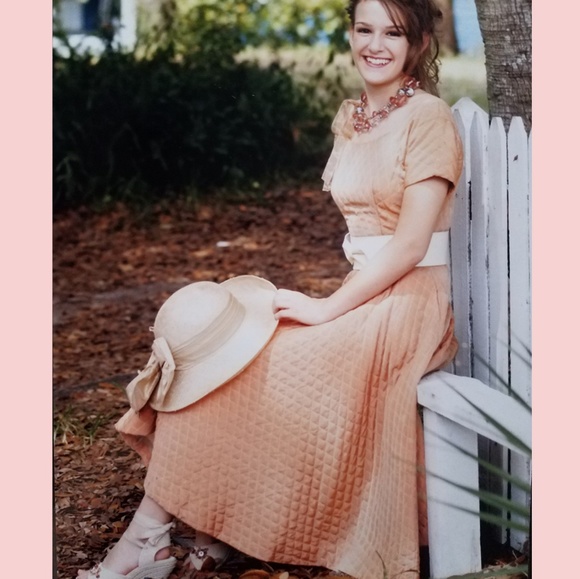 Vintage Quilted Peach Dress - Picture 3 of 8